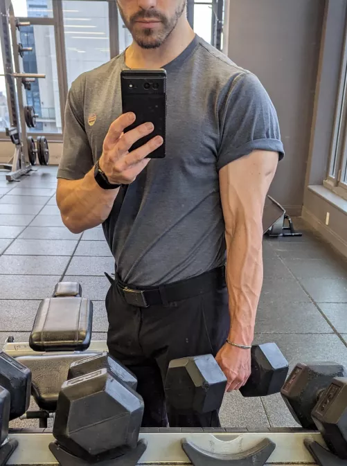 I wholeheartedly acknowledge the fact that holding a dumbbell is cheating. Hope you don't mind!