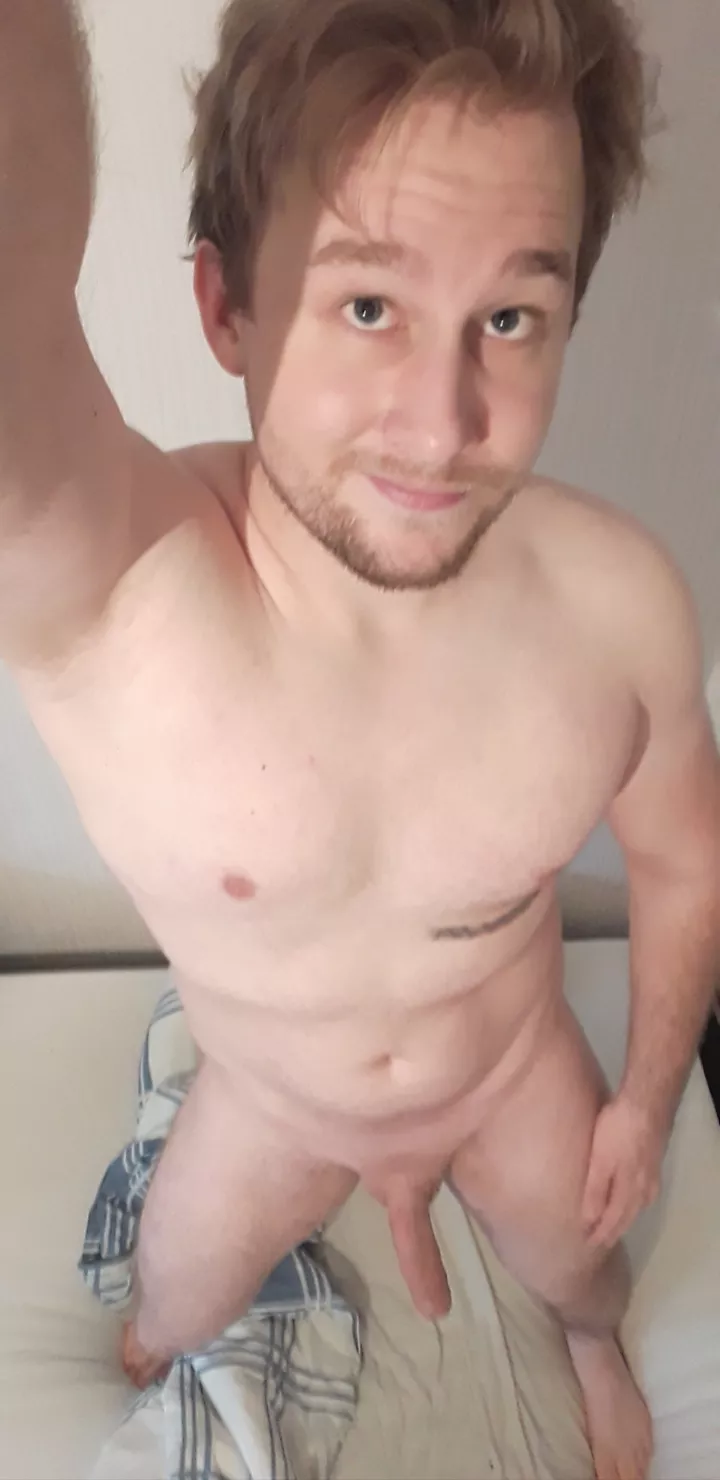 If I sext you this pic, what would your reply look like?[DM's encouraged]