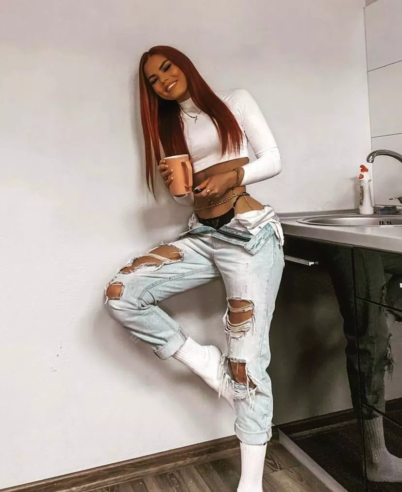 Is it normal to get cramps while posing for photos, asking for a friend.