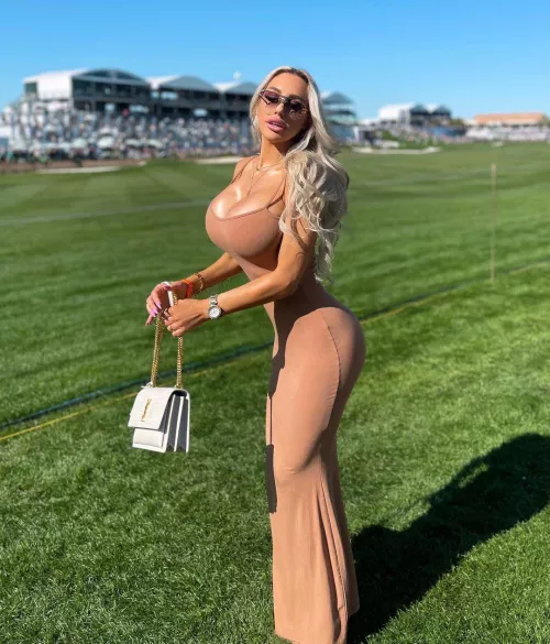 Jessica - Golf Fairways