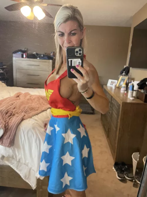 Just an average everyday super MILF!