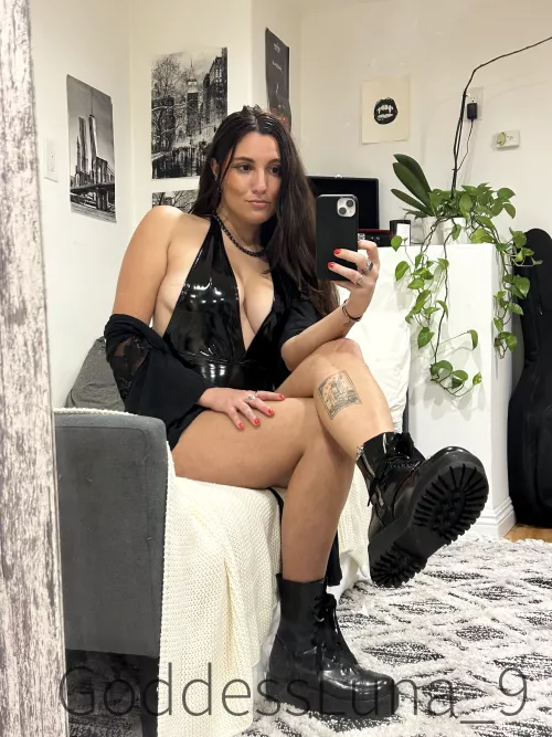 Life is really easy when you’re absurdly sexy.