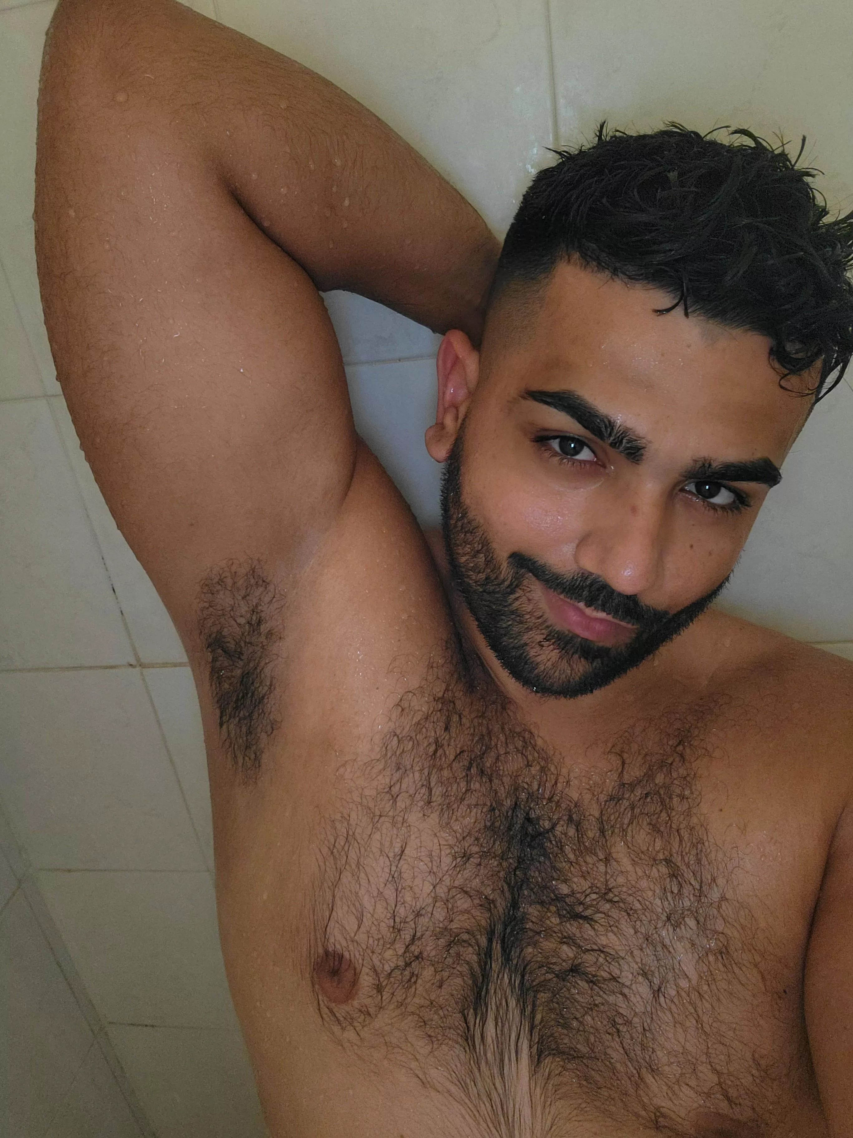 Love getting my hairs caressed😉