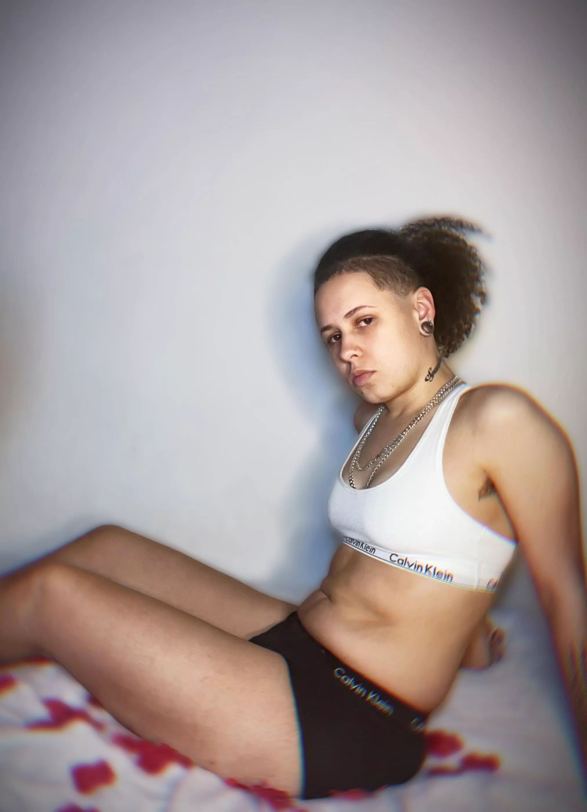 My favourite thing is when my girlfriend gets on top and rides on my thighs 😍 it gets her (and me) so wet 😍