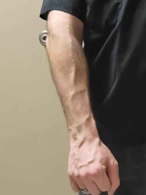 no big muscles here but veins are poppin today