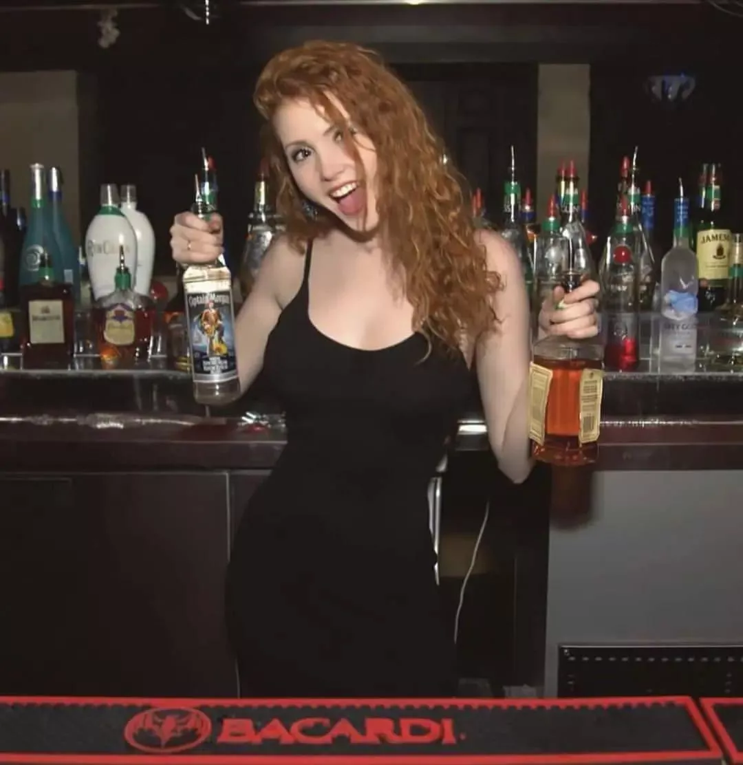 Please pour me a drink