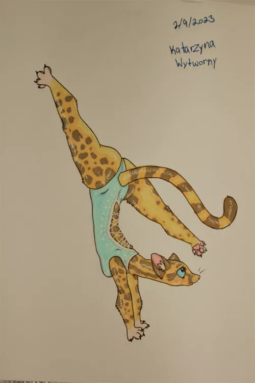 Still working on drawing dynamic poses, also here's my linsang oc trying not to faceplant