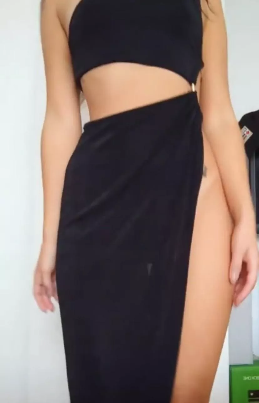 Take me to dinner and i‘ll suck you off under the table