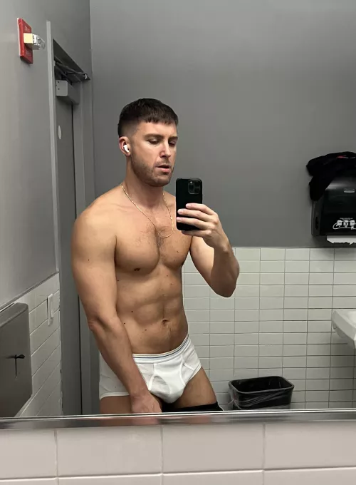 TGIF what’s up this weekend? 😏