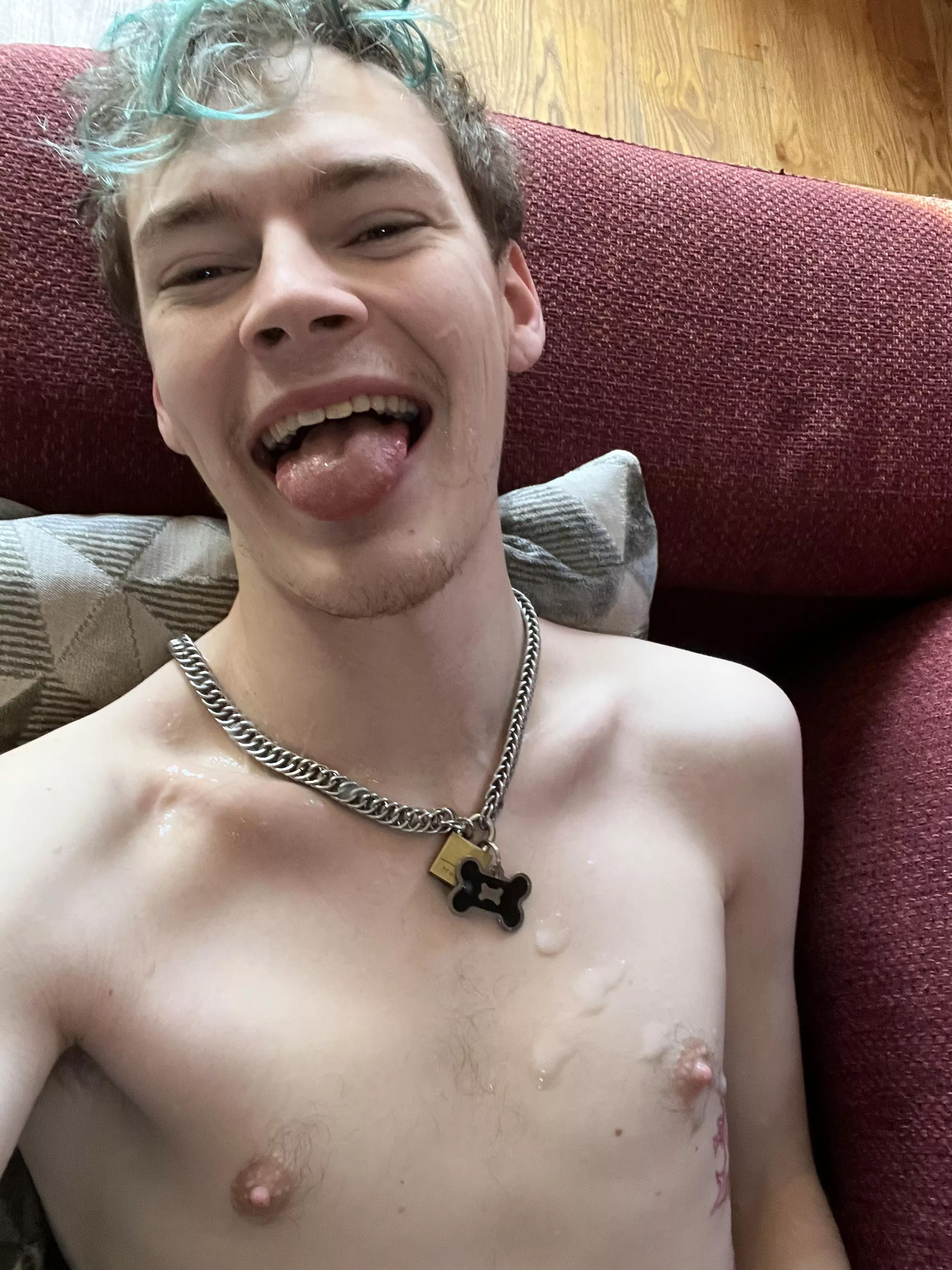 The best mornings always start with some cum😈