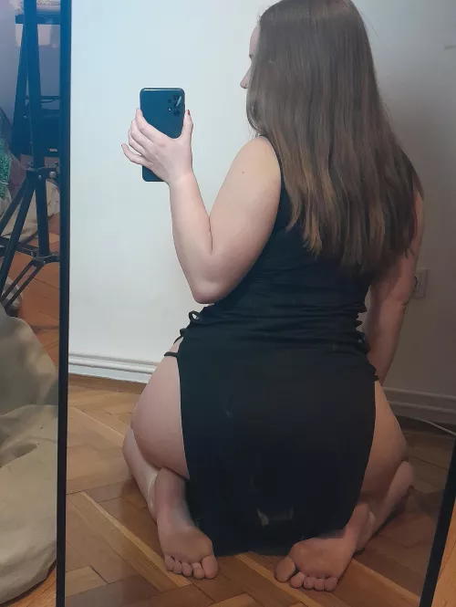 The perfect dress for this pose