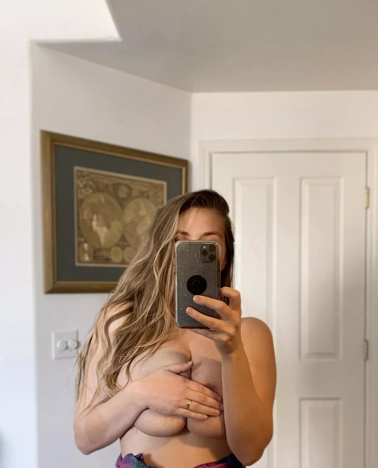 The self proclaimed Queen of Handbra 😂😋😘