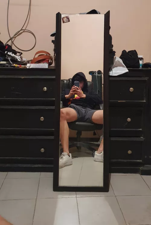 Tired of a long day at work? take a seat please 😳