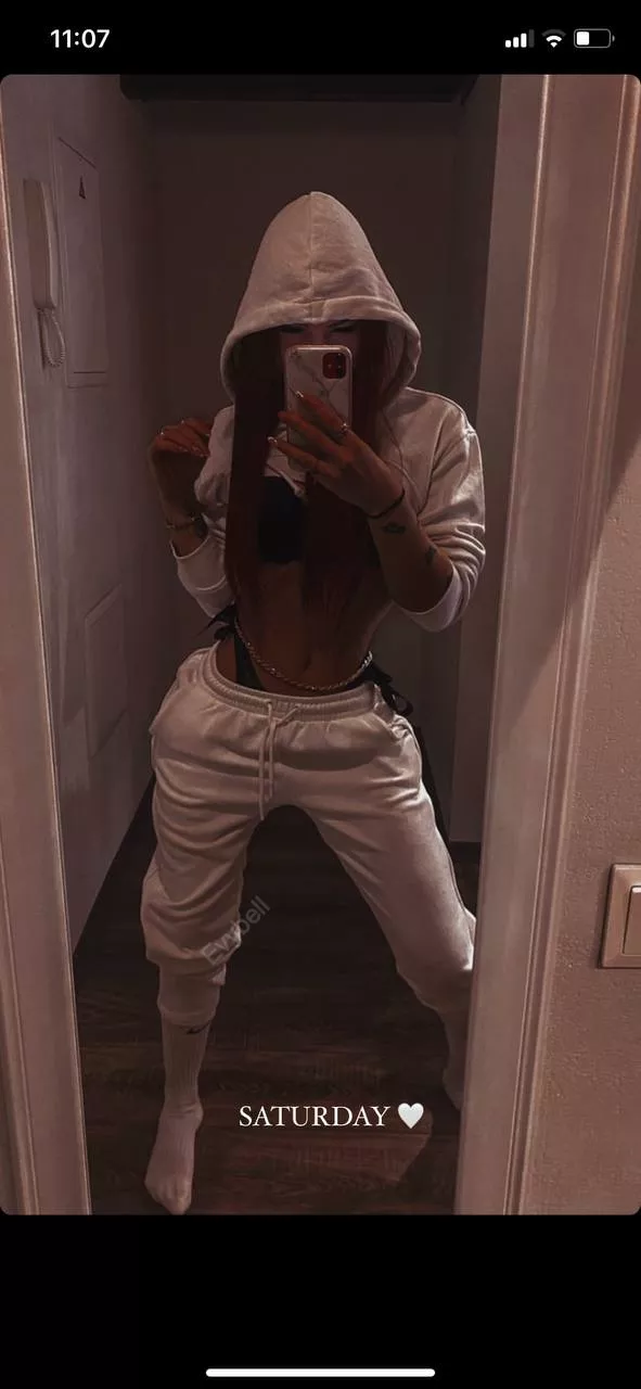 Woke up feeling extra slutty this morning, interesting.