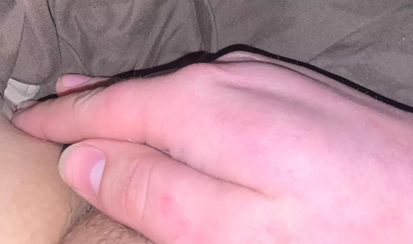 18 M boy with a small dick. Snap me at lockc193