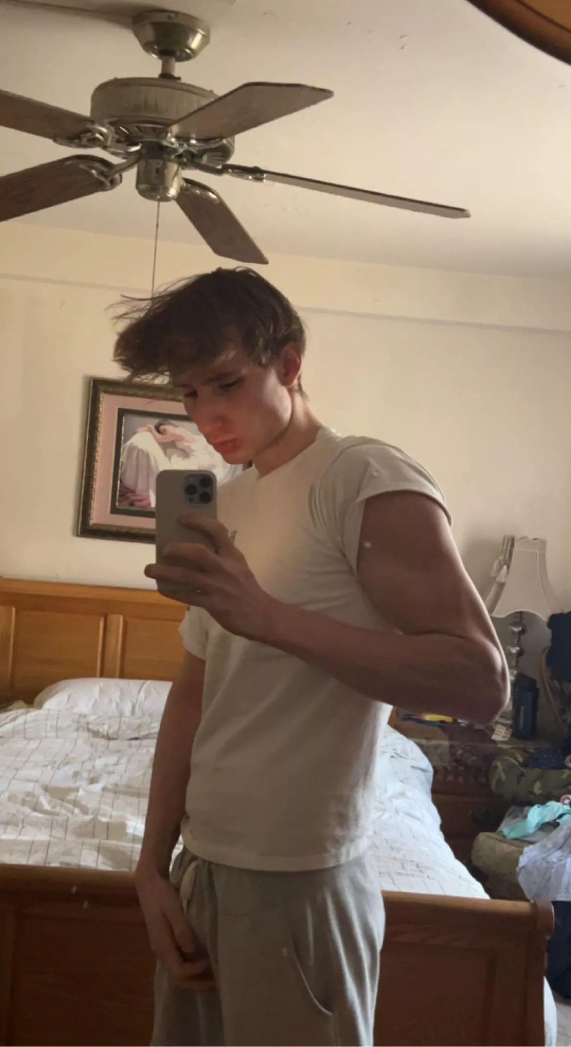 24 birthday boy😝 anyone wanna do some gayming