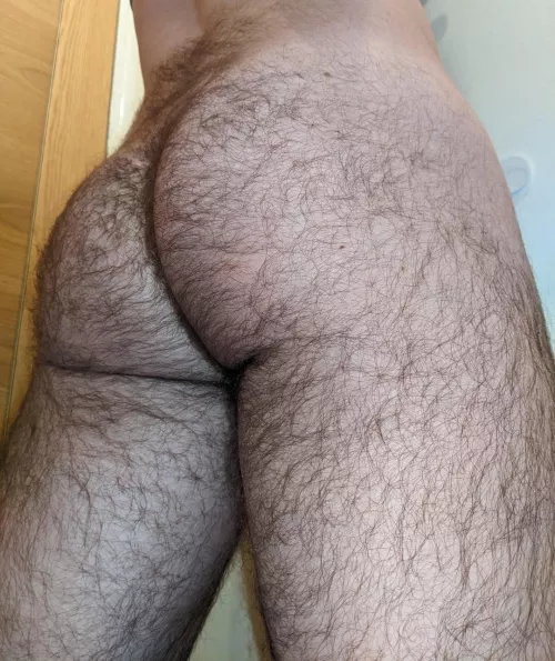 24 in shape DL bottom bro with a big furry bubble butt. ☺️snap f544b