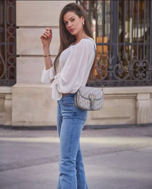 Casual jeans pic in Madrid