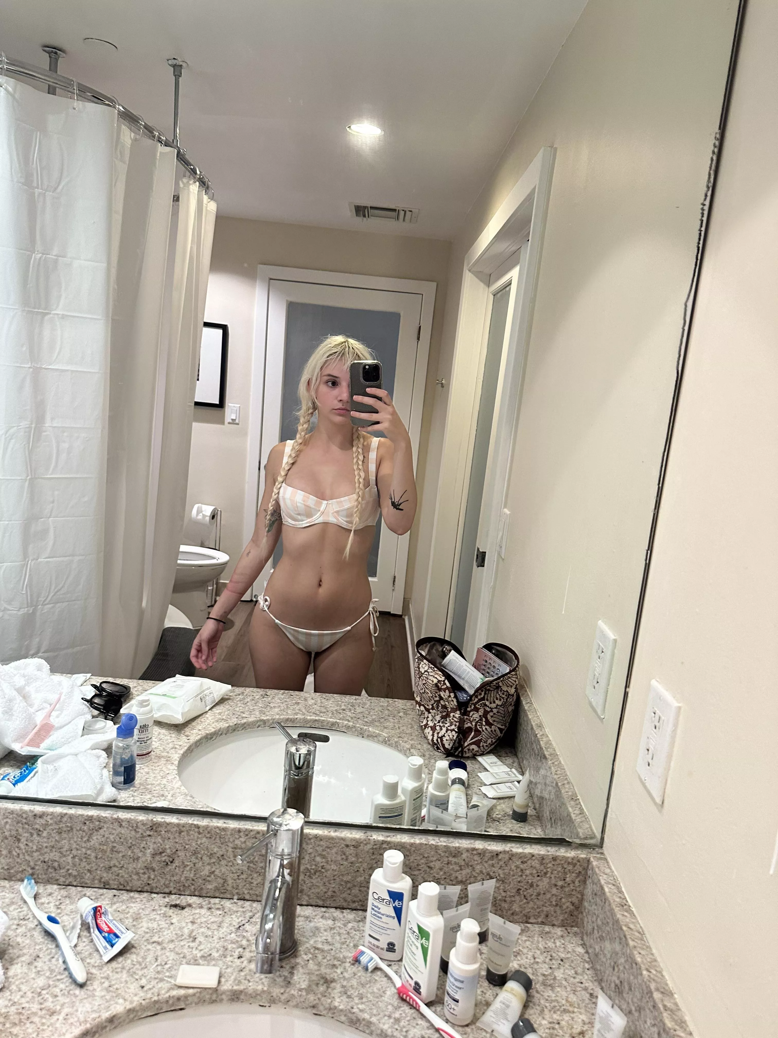 Do u think im cute :)