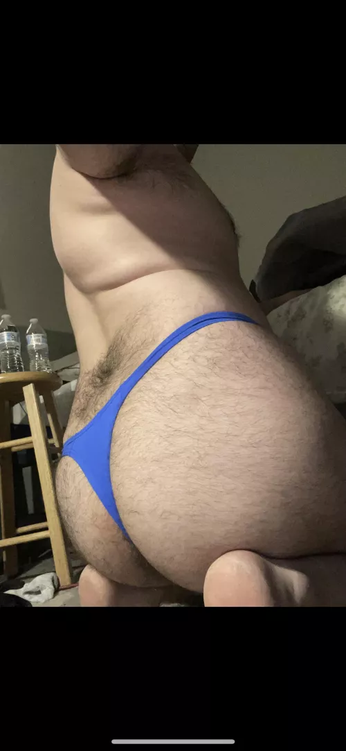 I like the angle and like the blue 🤣