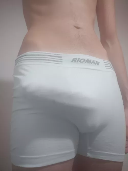 i walk like that at home, do you like to be my roommate?