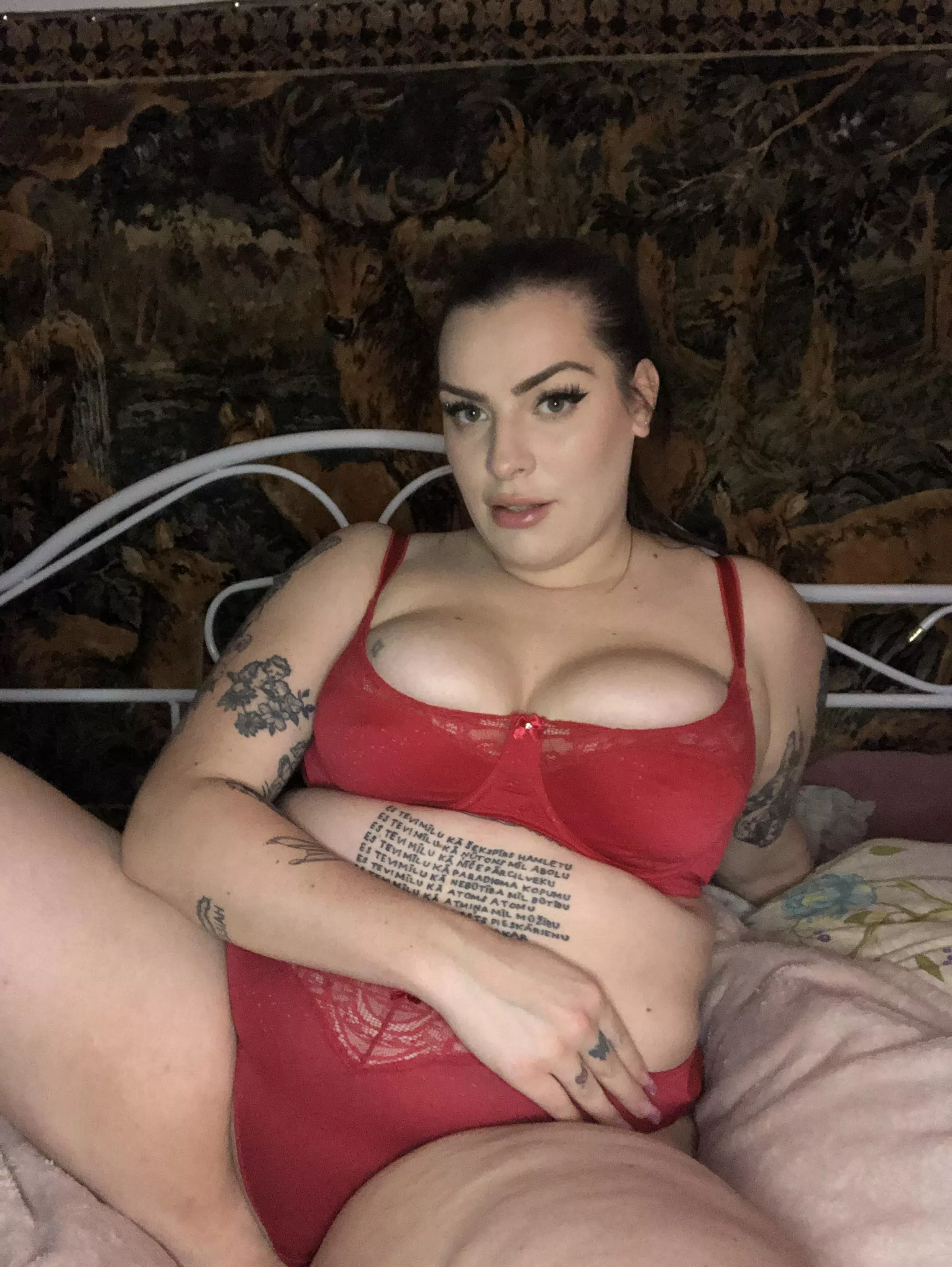 I'd look pretty hot with your cum all over me.