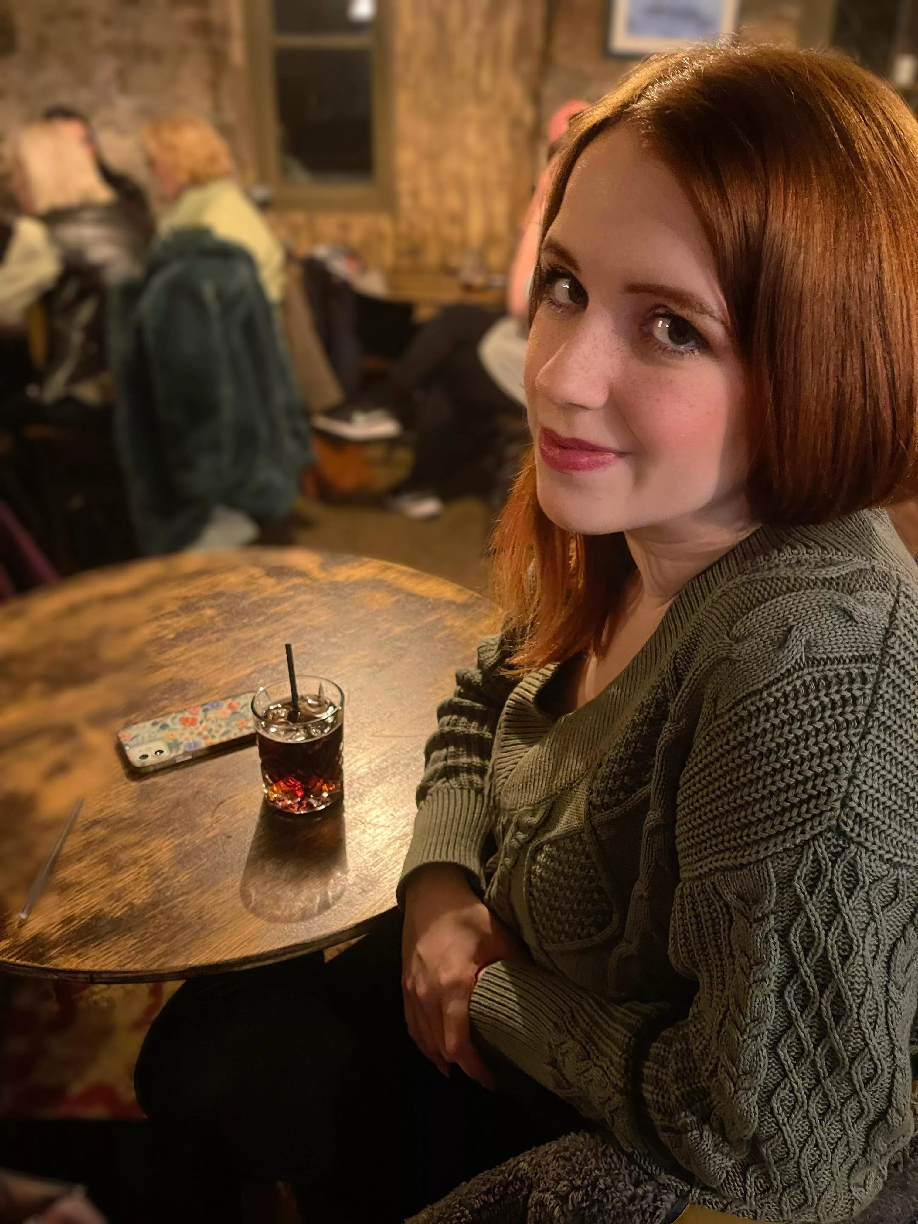 It’s finally the weekend! Meet me in the pub for a quick one [F]