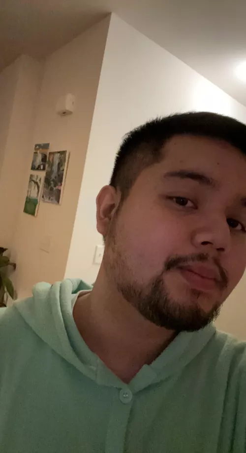 Looking for someone to play video games with on Valentines Day. I play on PC and Switch. Just hit me up