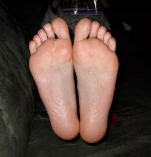 My wife’s friend wants to know what you think about her feet?