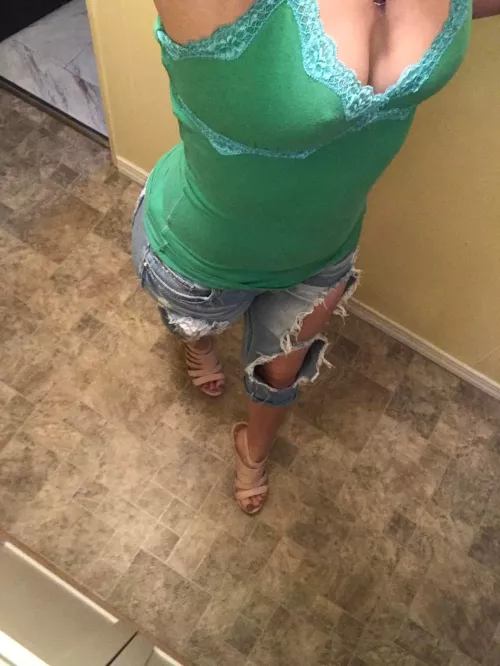 Outfit for the day 🥰