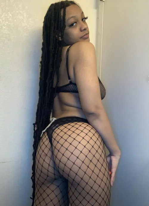 rip my fishnets off this n***** ass of mines daddy 🥰 kik.wickr- cosmobaby23