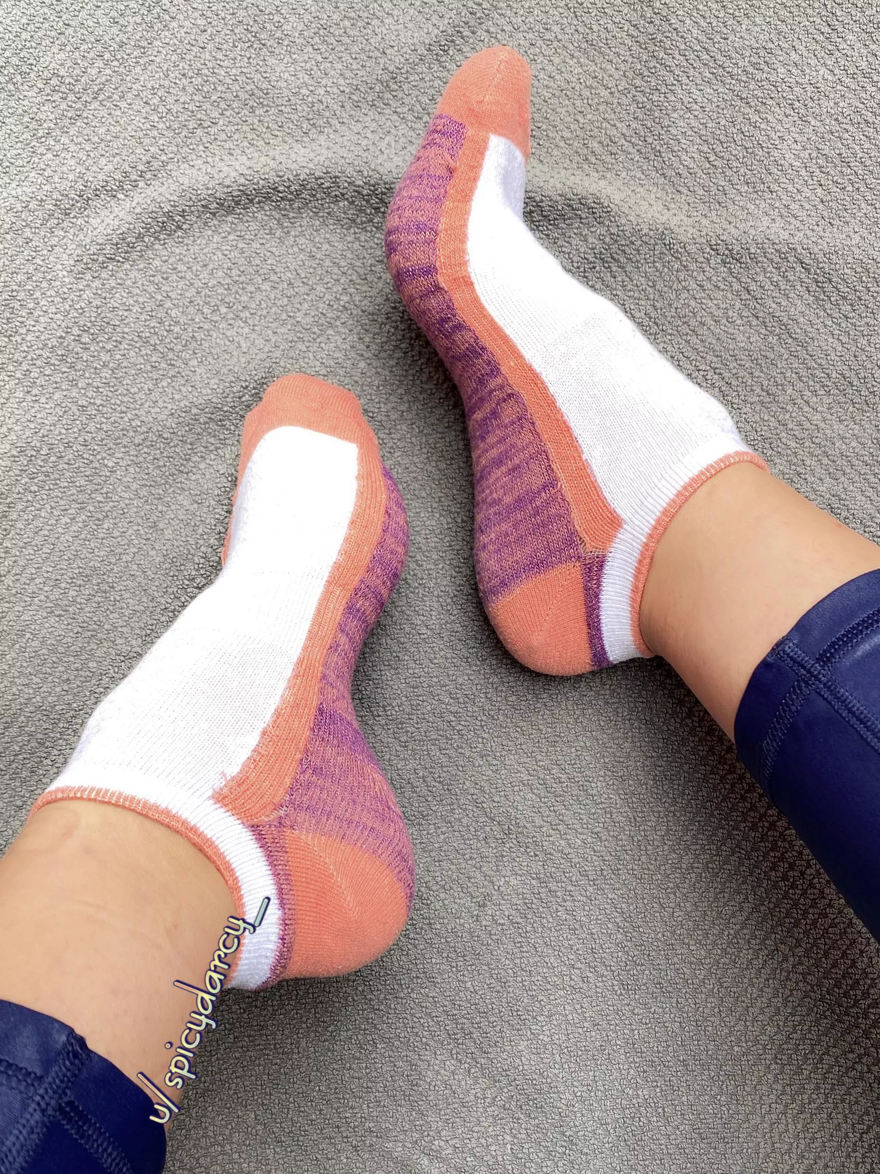 [selling] [USA] Drawer’s peek- socks , one of many