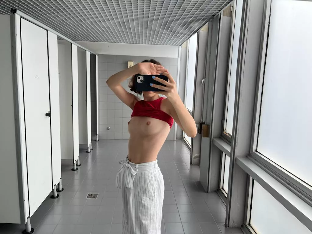 So much fun taking nudes in public… anyone can see you at any point 😇