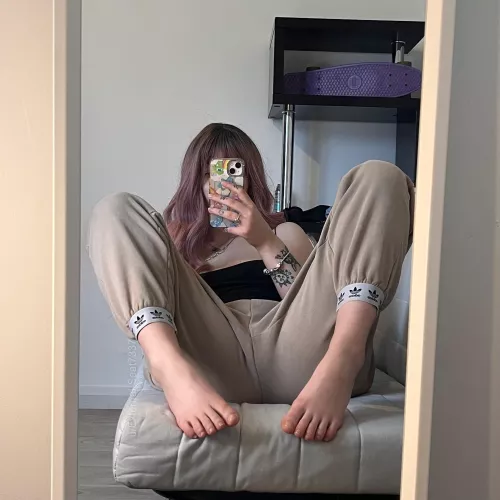 They’d look better covered in your cum 🤍