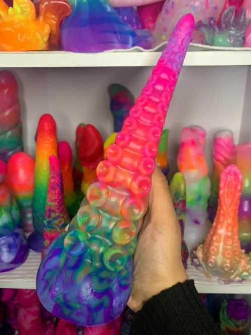 Wanted to show off my new Ika for #FlexFriday 🌈 I’m such a sucker for tentacles 🐙 😋