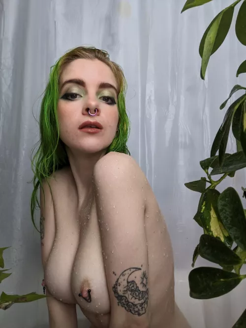 Wet skin 💦 Subs are on sale ✨