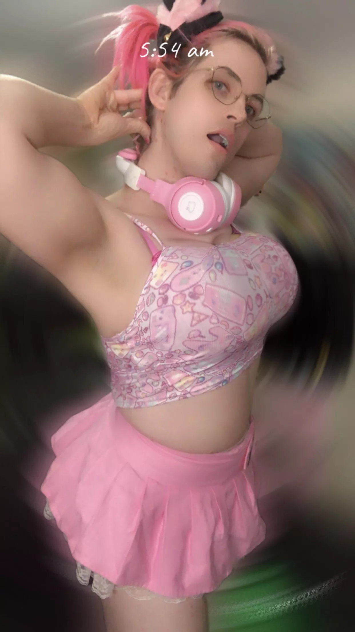 what’re we playing today? I’ll try not to distract you too much mid-game… 💋