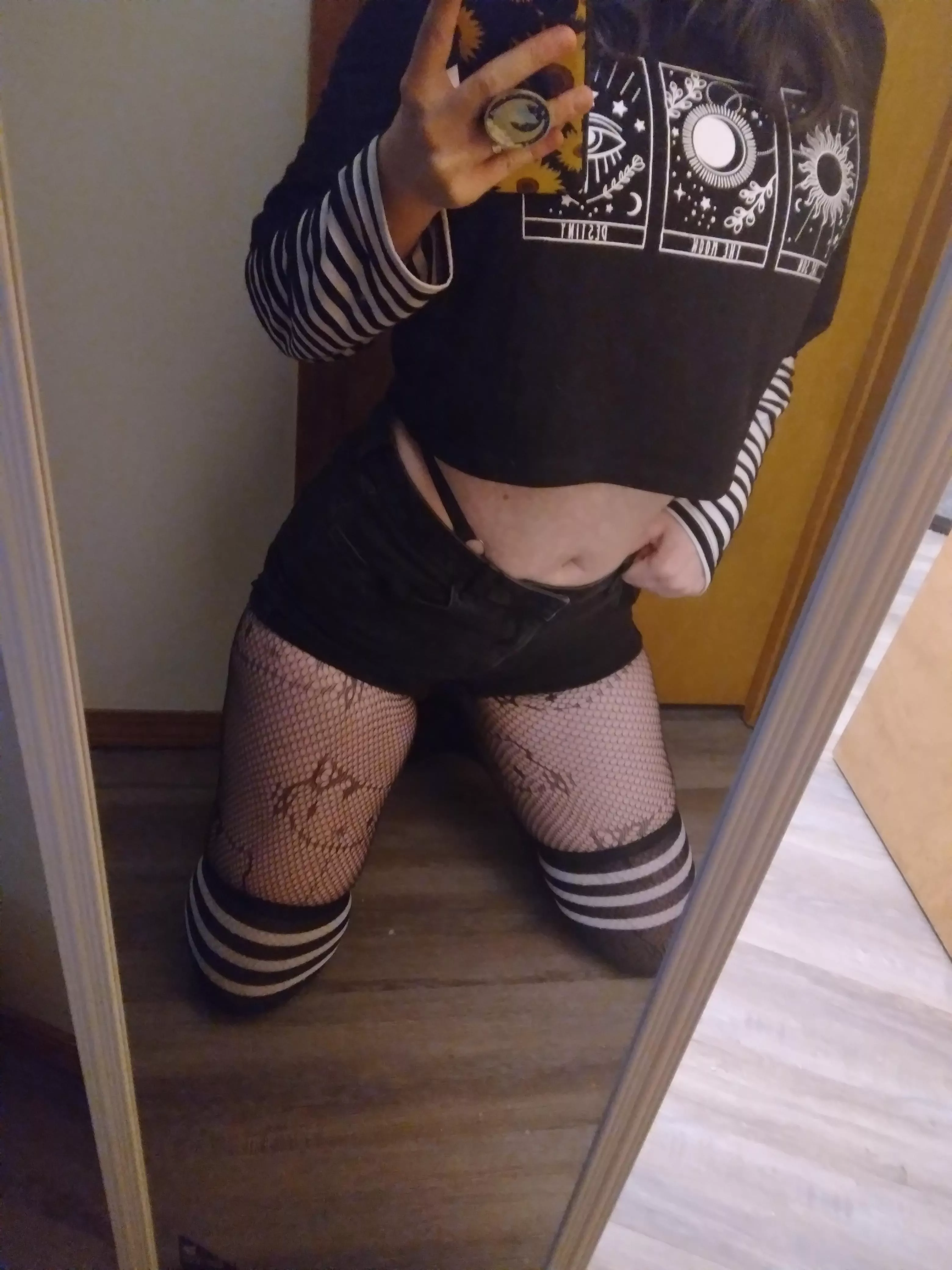 you have 1 femboy friday with me. what are we doin?