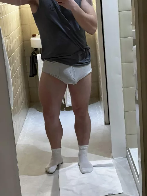 All three legs are getting thick