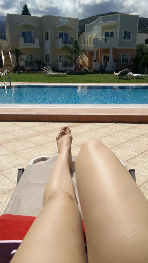 Do you like Flight Attendant's feet