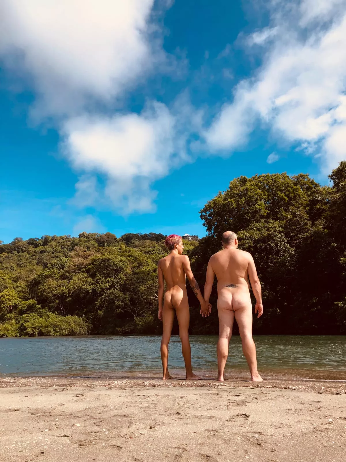 Enjoying a nice day at the beach. Got to love Costa Rica❤️