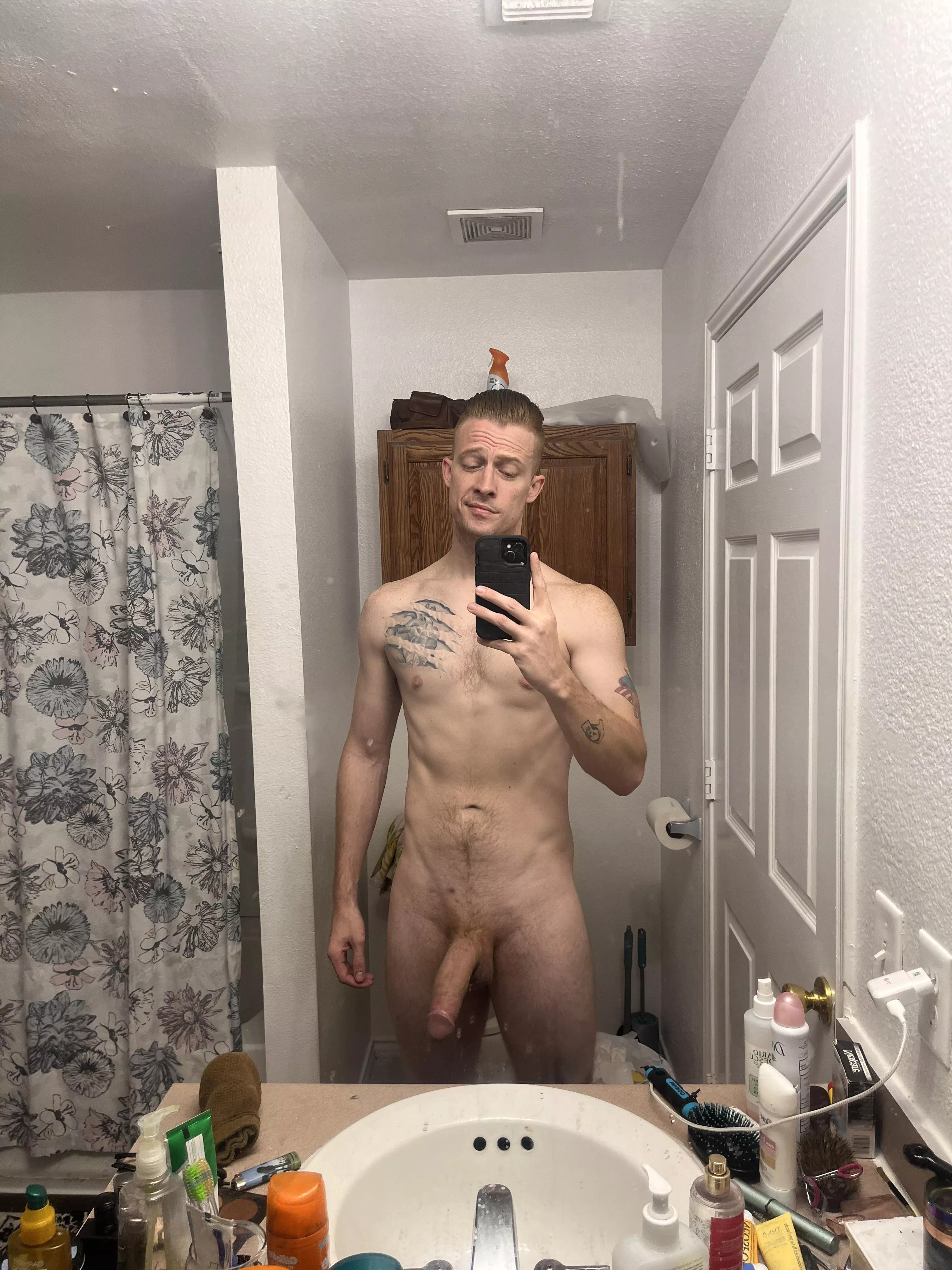 Getting that summer body a few months early 🤷‍♂️ it’s basically spring in Texas