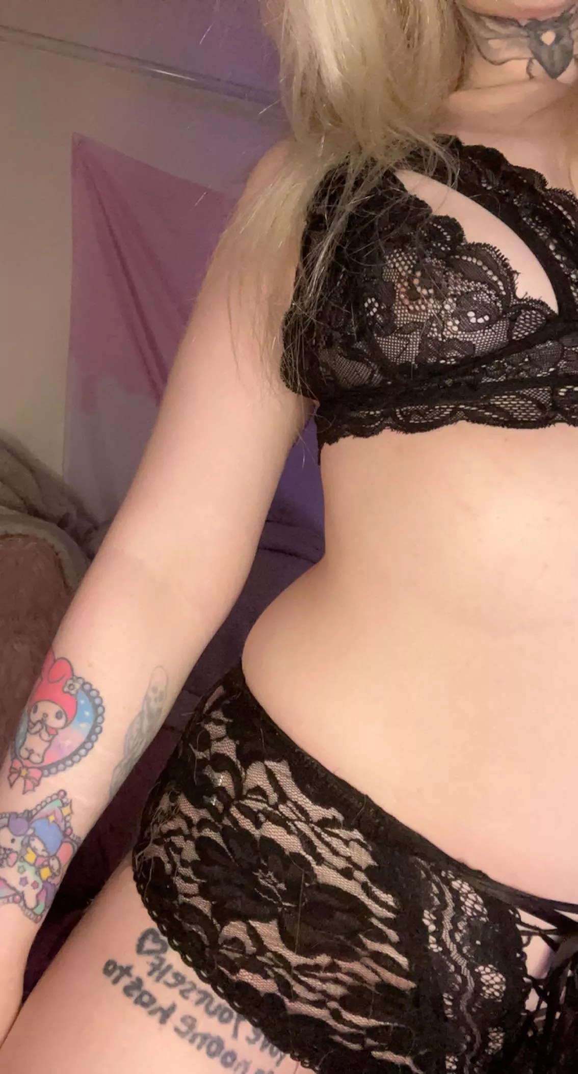 going live in 15 minutes! link in comments ♡