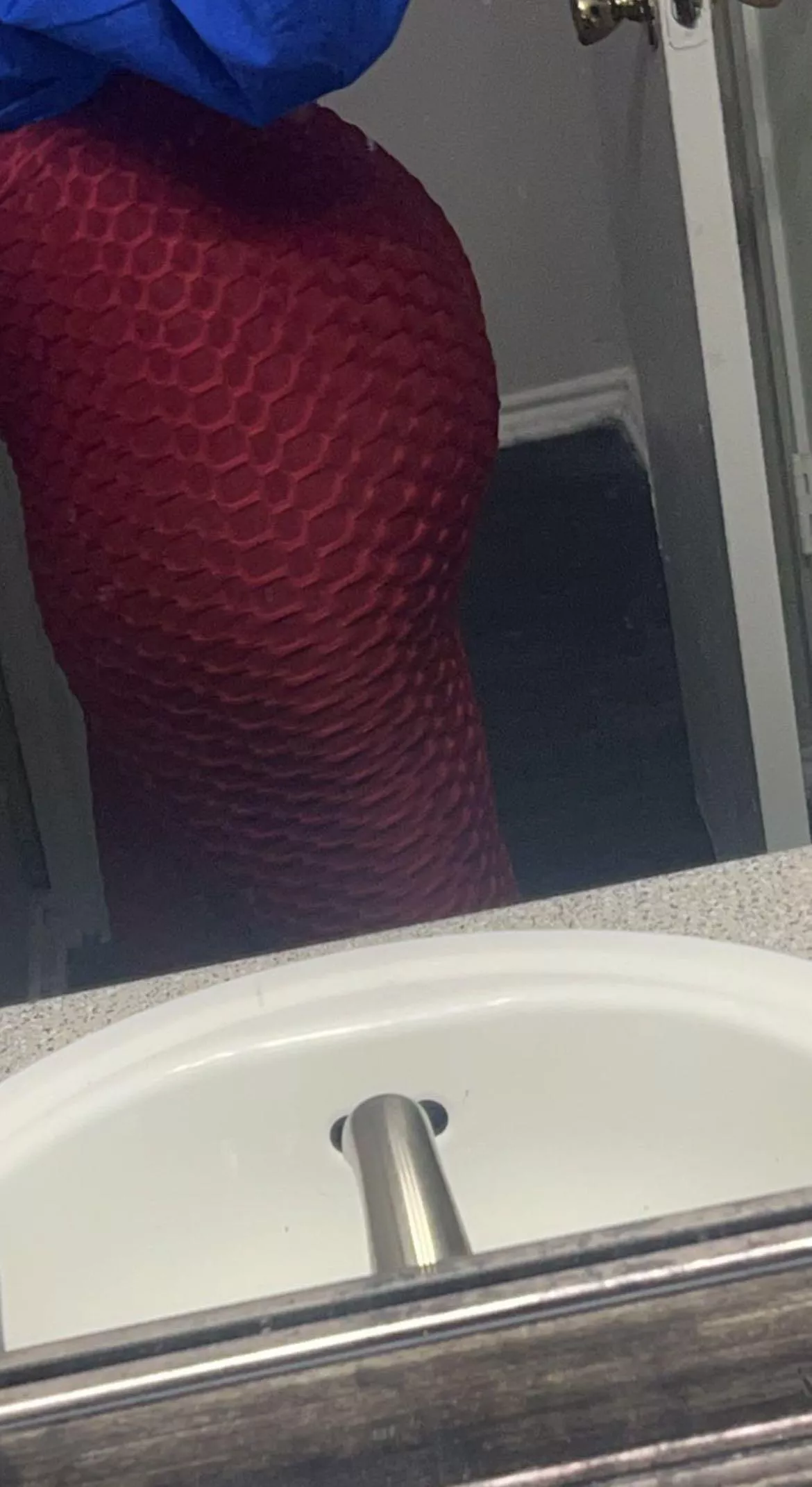 Happy Sunday! Here’s a little something to brighten up your day