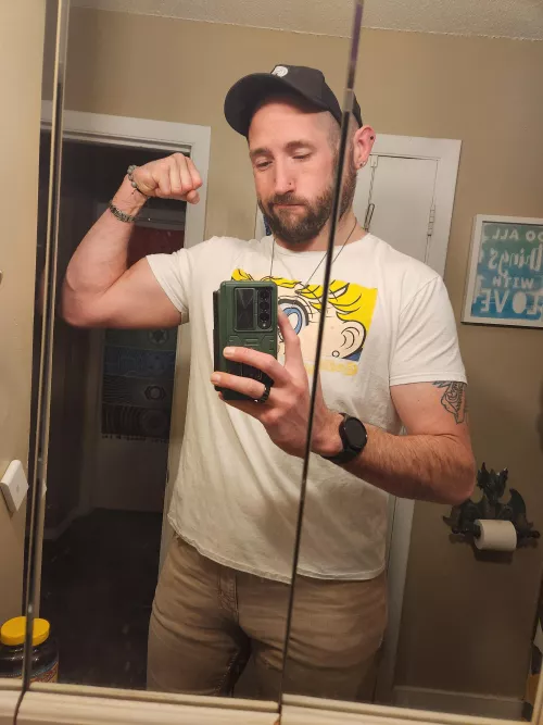 hey you beautiful person, have an amazing day. you deserve it and you're strong enough to handle anything the day throws at you