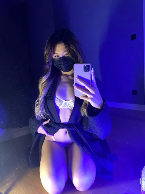 I wanna show my pussy to everyone who likes this photo