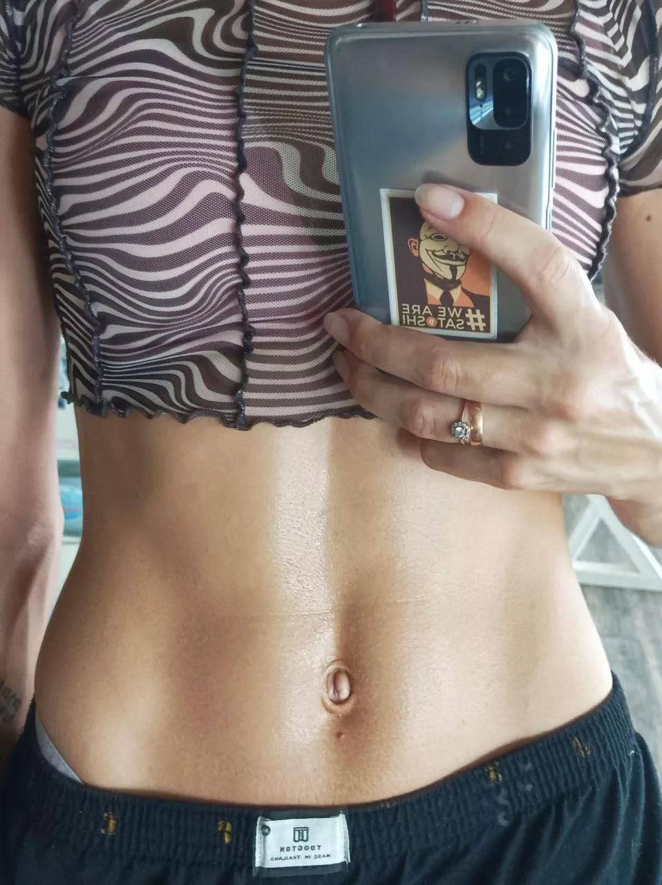 Kiss my sweaty belly [IMG]