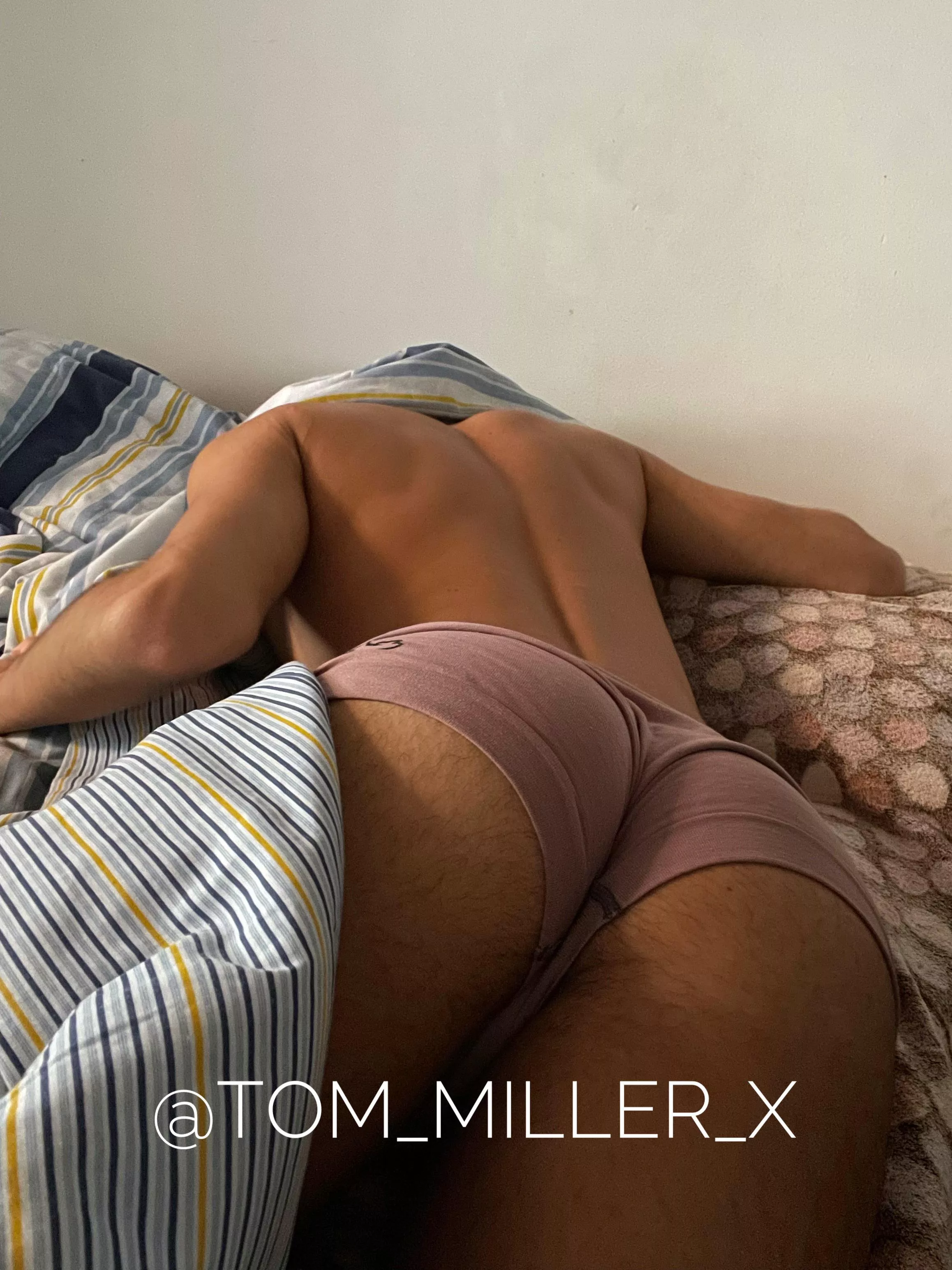 Lazy Sunday, wanna cuddle? 🥺