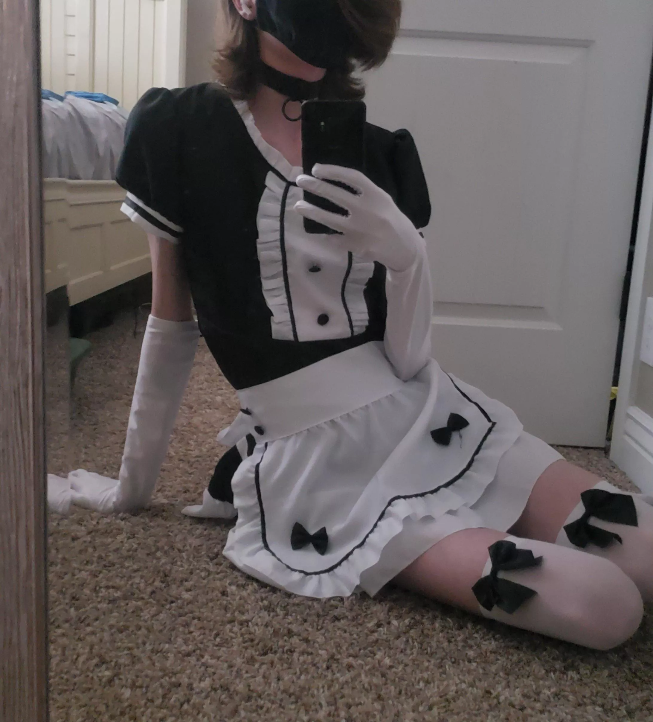 maid dress moment 🗿