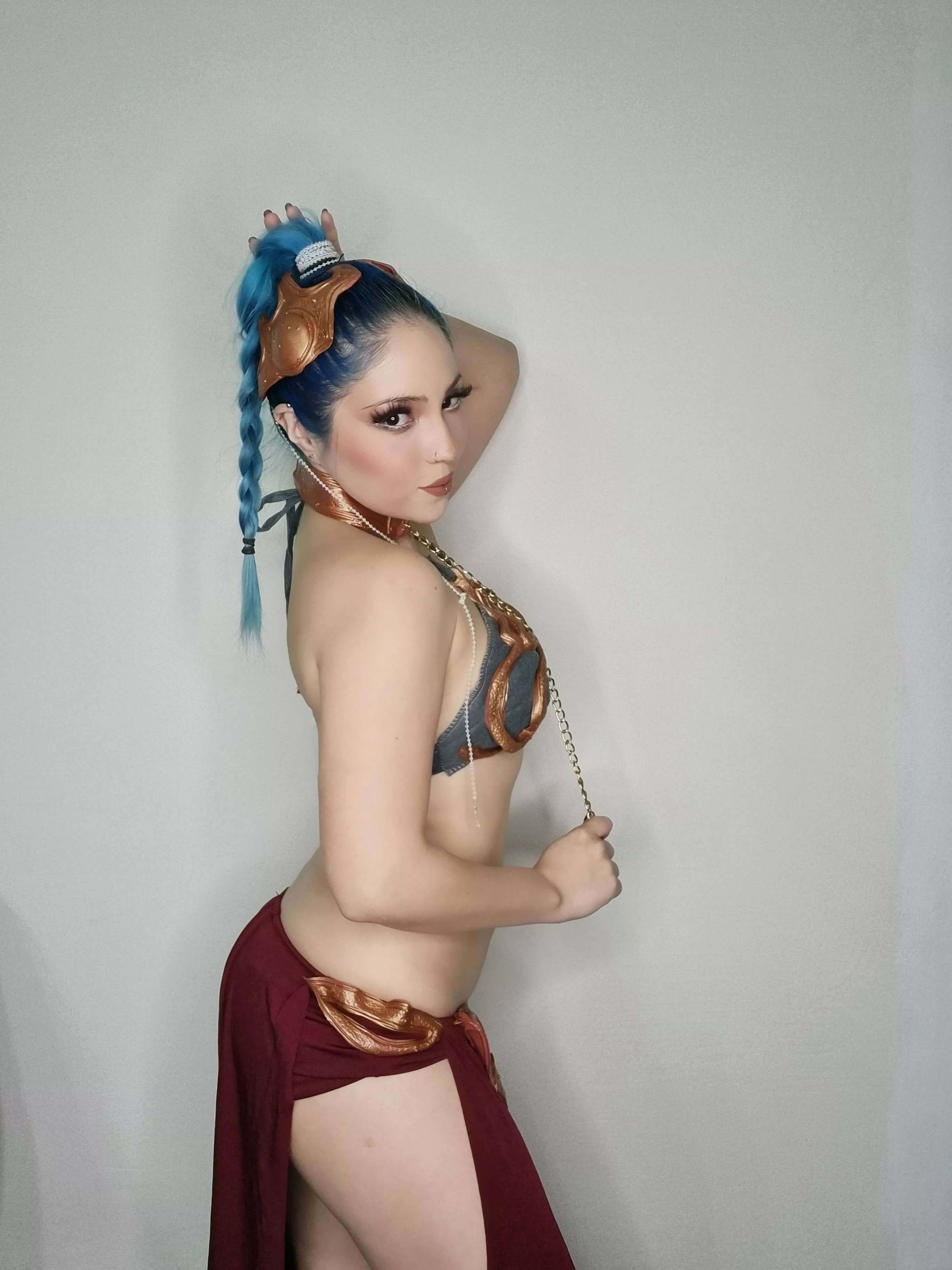 My blue haired Leia slave cosplay 💙